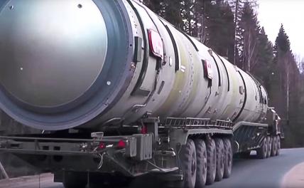 На фото: российский ракетный комплекс наземного шахтного базирования РС-28 "Сармат" с тяжелой жидкостной межконтинентальной баллистической ракетой "Сармат"